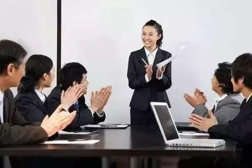 年终述职加薪秘籍，让领导主动提涨薪的框架式总结法